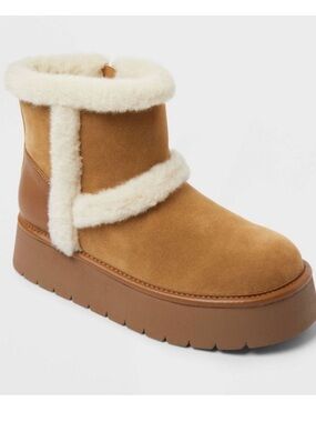 Universal Thread “Luma” Boot